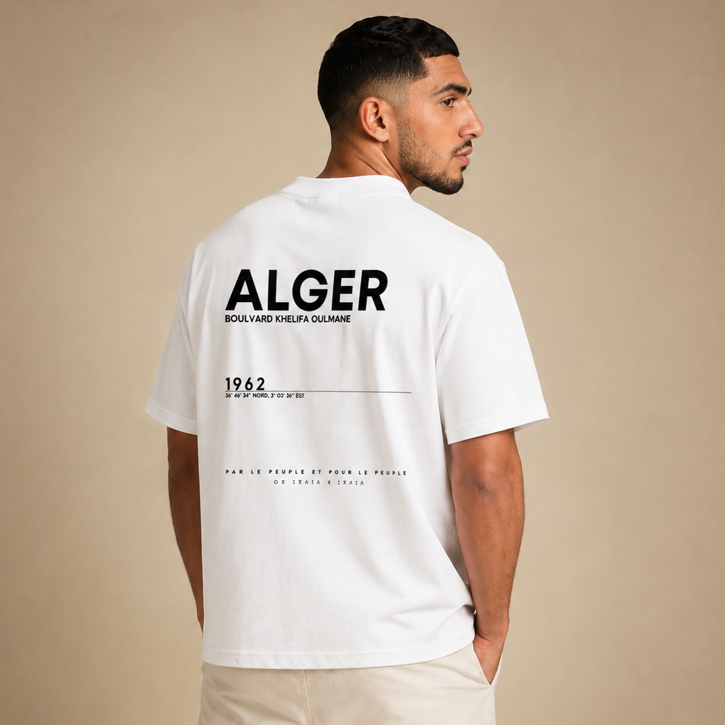 T-shirt Alger 1962 blanc avec grand design typographique imprimé au dos