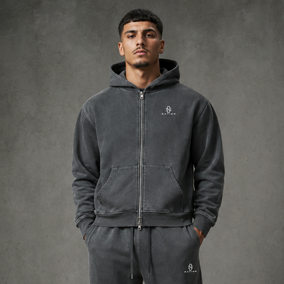 Sweat zippé Sirocco gris délavé porté de face