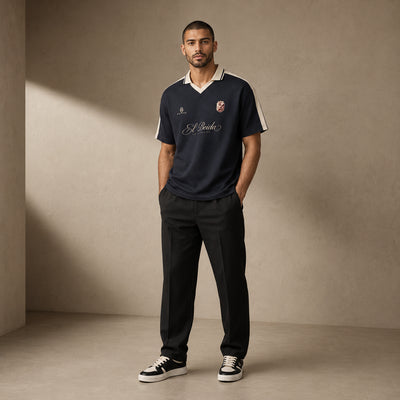 Polo El Beida à bandes bleu porté de face, bandes d'épaule écrues