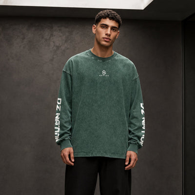 T-shirt manches longues DZ vert délavé porté de face