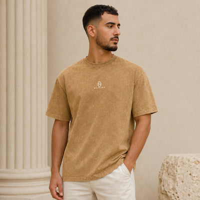 T-shirt Maqam Echahid brun porté de face