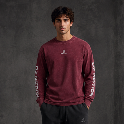 T-shirt manches longues DZ bordeaux délavé porté de face