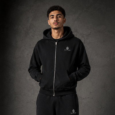 Sweat zippé Sirocco noir porté de face