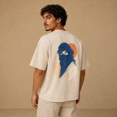 T-shirt Touareg écru avec portrait au voile indigo imprimé au dos