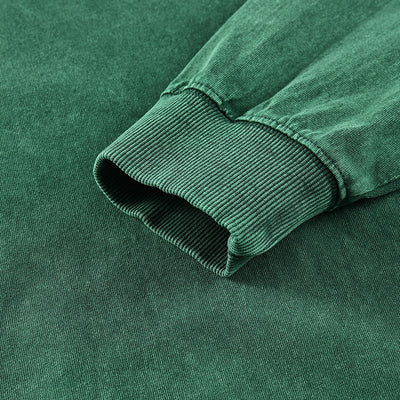Détail du poignet du t-shirt manches longues DZ vert délavé