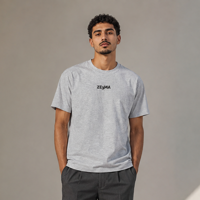 T-shirt Ze3ma gris porté de face