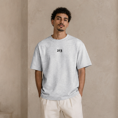 T-shirt 213 gris clair porté de face