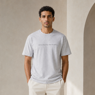 T-shirt Peuple gris clair porté de face