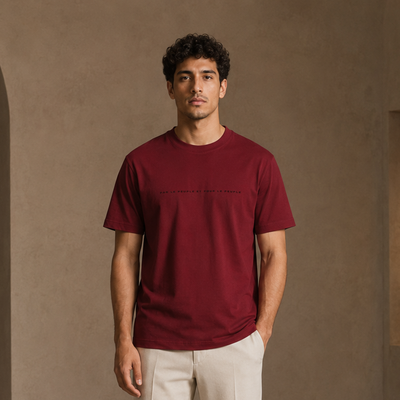T-shirt Peuple bordeaux porté de face