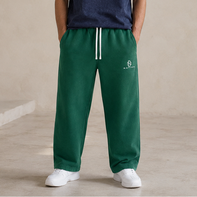 Pantalon Délavé vert porté de face