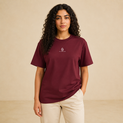 T-shirt Tassili Rupestre bordeaux porté de face