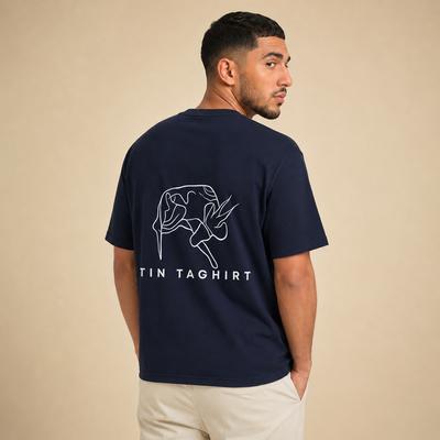 T-shirt Tin Taghirt bleu marine avec impression au dos