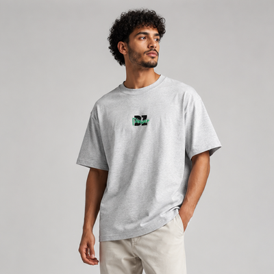 T-shirt DZ Power gris clair porté de face