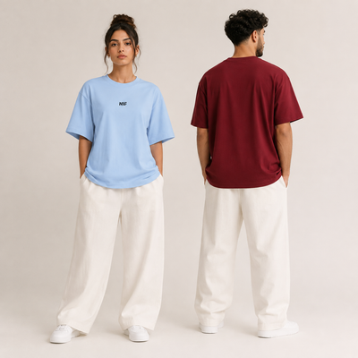 T-shirts Nif bleu clair et bordeaux portés de face et de dos