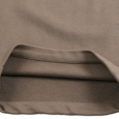 Détail du tissu épais du short Essentiel taupe