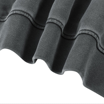 Détail du tissu en coton délavé du sweat Sirocco gris