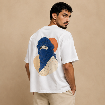 T-shirt Touareg blanc avec portrait au voile bleu imprimé au dos
