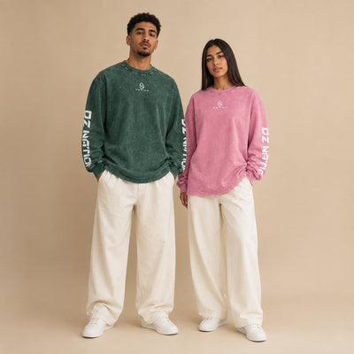 T-shirts manches longues DZ vert et rose portés par un homme et une femme