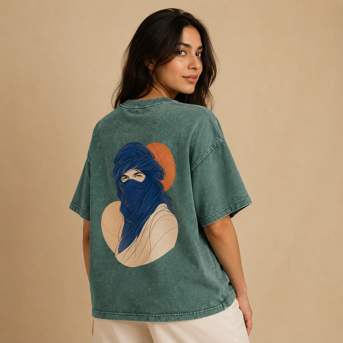 T-shirt Touareg vert avec grand portrait Touareg imprimé au dos